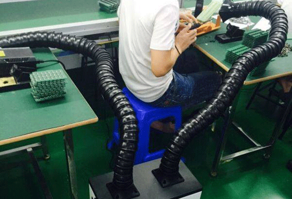 來(lái)看看廠家是如何處理直流電機(jī)噪聲的。