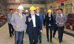 西安市委常委、常務(wù)副市長岳華峰蒞臨西瑪電機(jī)調(diào)研指導(dǎo)?！靼膊﹨R儀器儀表有限公司
