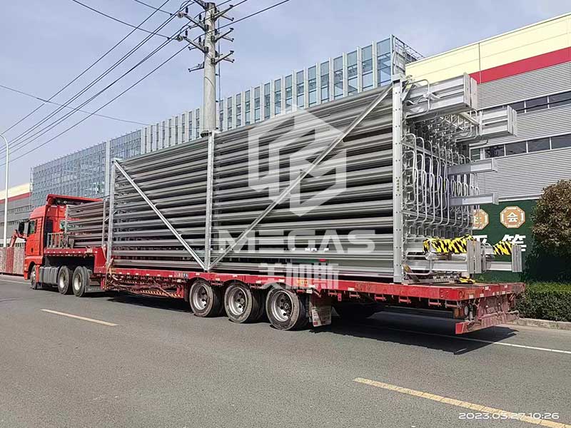 1755673686.jpg w.jpg