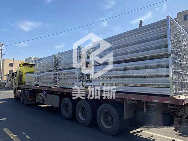 空溫式汽化器?的核心結(jié)構(gòu)圍繞 “大化空氣換熱效率” 設(shè)計(jì)